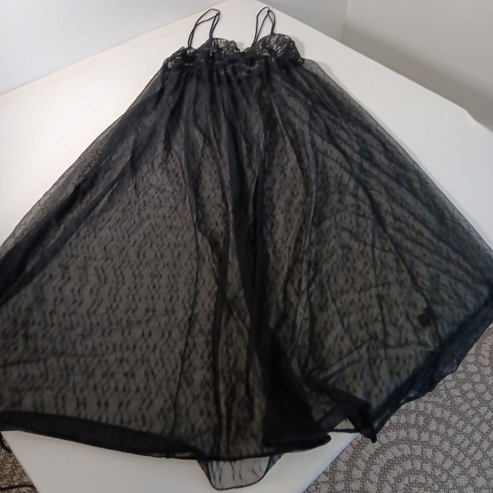 VINTAGE GOWN Negligee Medium BLACK‎ SHEER 100% NYLON LACE VAL MODE NICE SWEEP - Picture 6 of 12